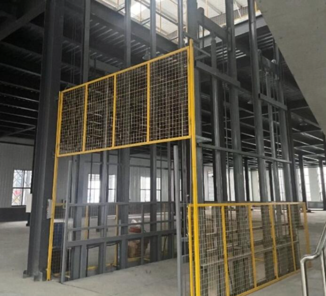 岭东请详细介绍一下货梯安装在室外的维护方法